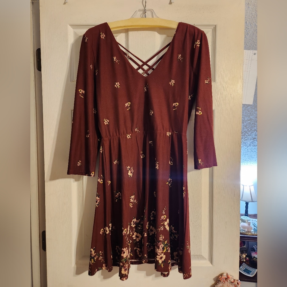 Nine Britton Burgundy Size Medium Dress - Picture 5 of 5